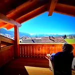 2023 Neu Erbaute Lory Mit Schlossblick In Ruhiger Lage