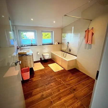 23 Neu Erbaute Mit Schloss- Und Panoramablick Apartment *